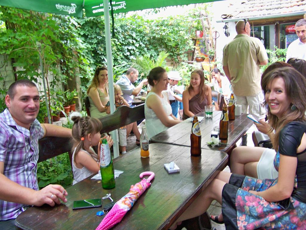 Yo Ho Hostel Варна Екстер'єр фото