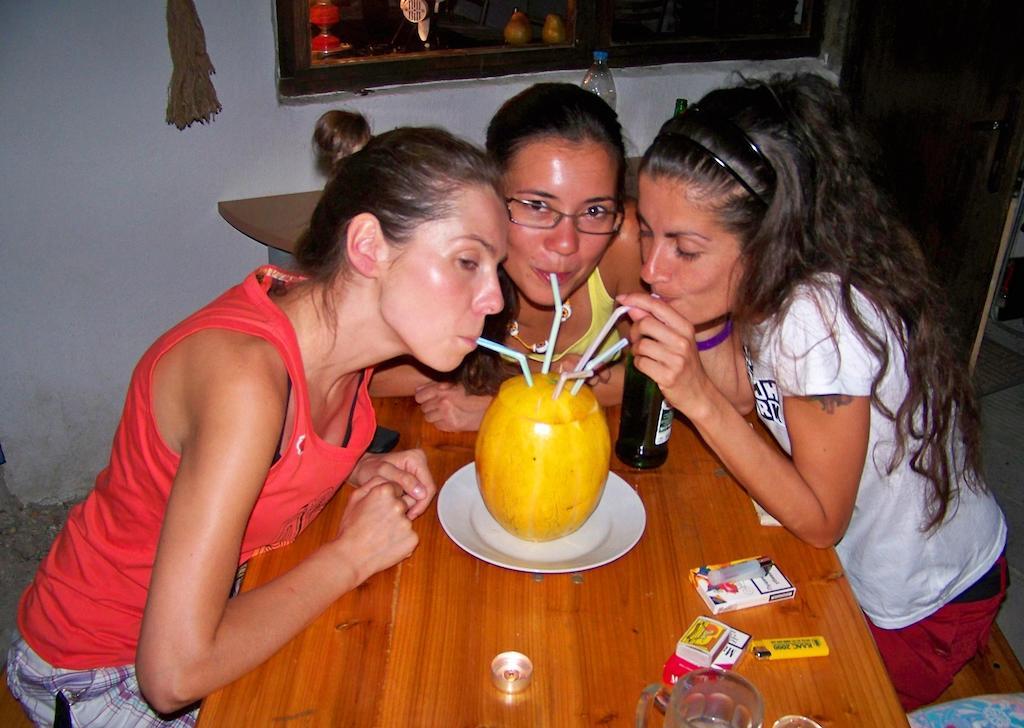 Yo Ho Hostel Варна Екстер'єр фото