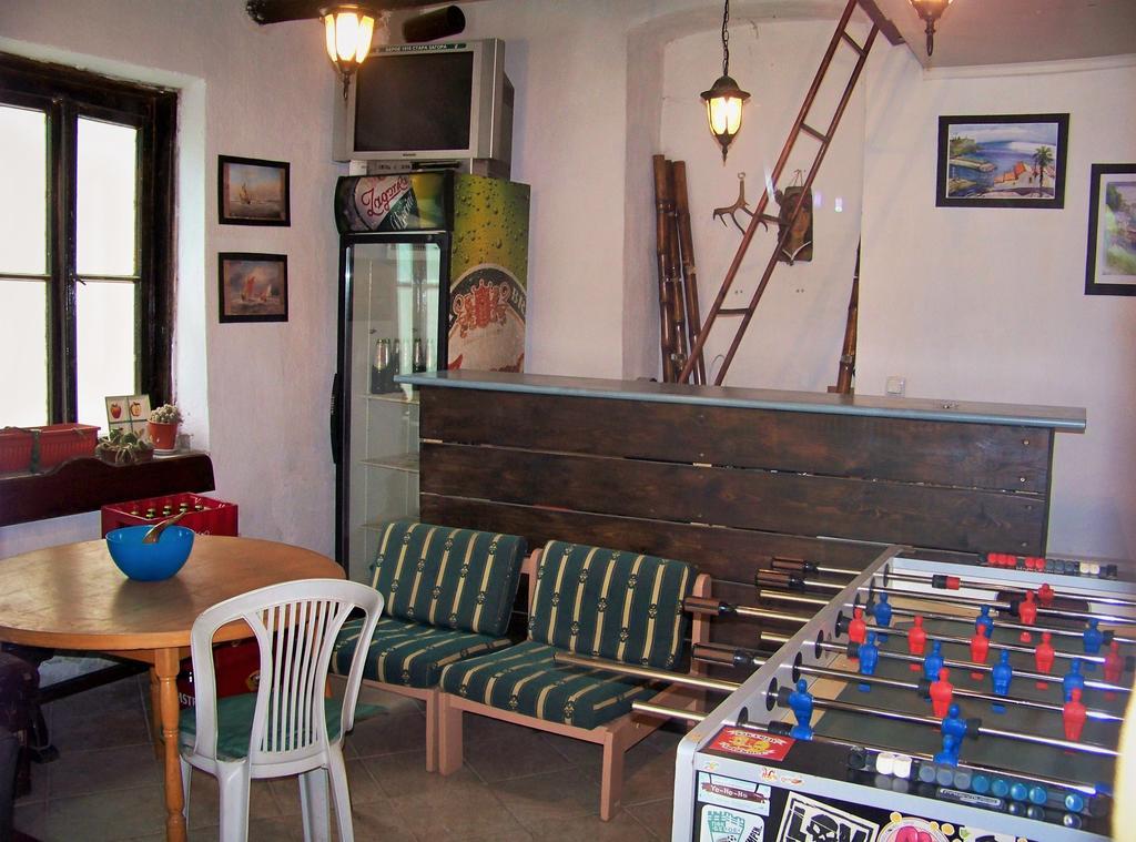 Yo Ho Hostel Варна Екстер'єр фото